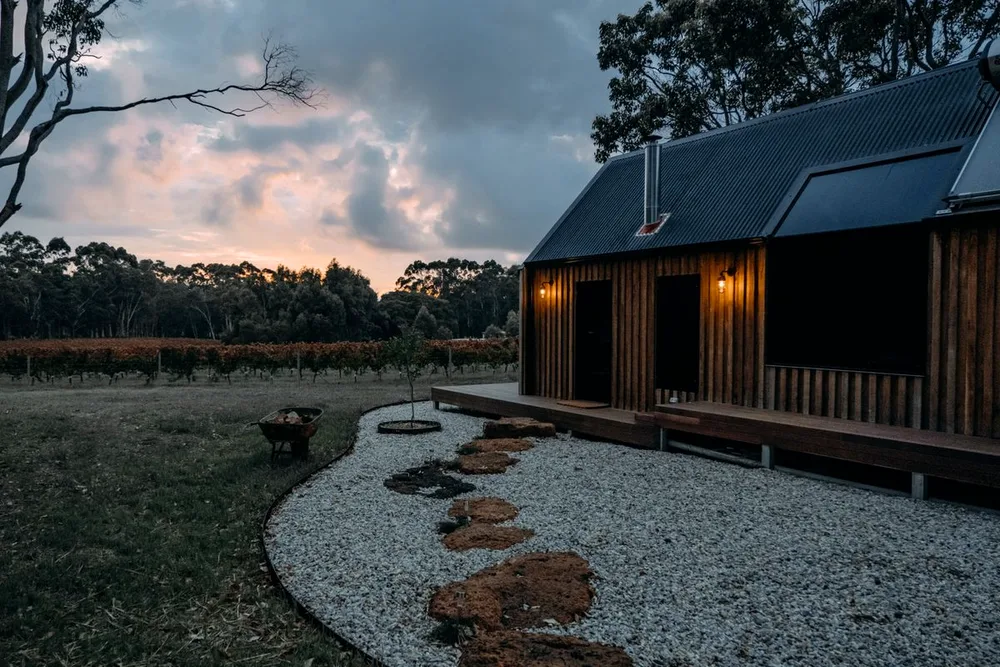 The homepage of Stonecourt Build Co., a demonstration builder website.